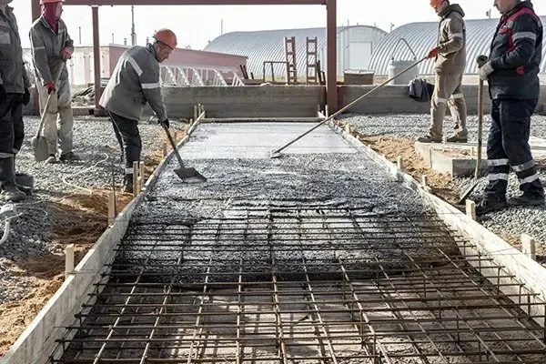 Colocación de concreto armado en losa